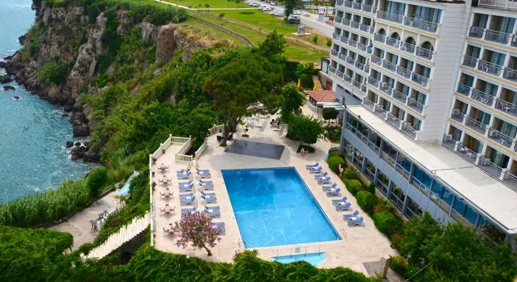 HOTEL LARA PALACE